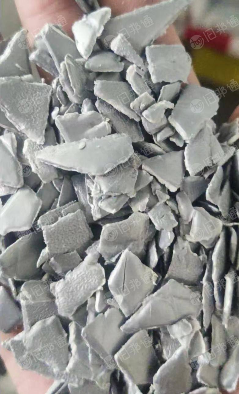 长期出售PE钢卷皮破碎料