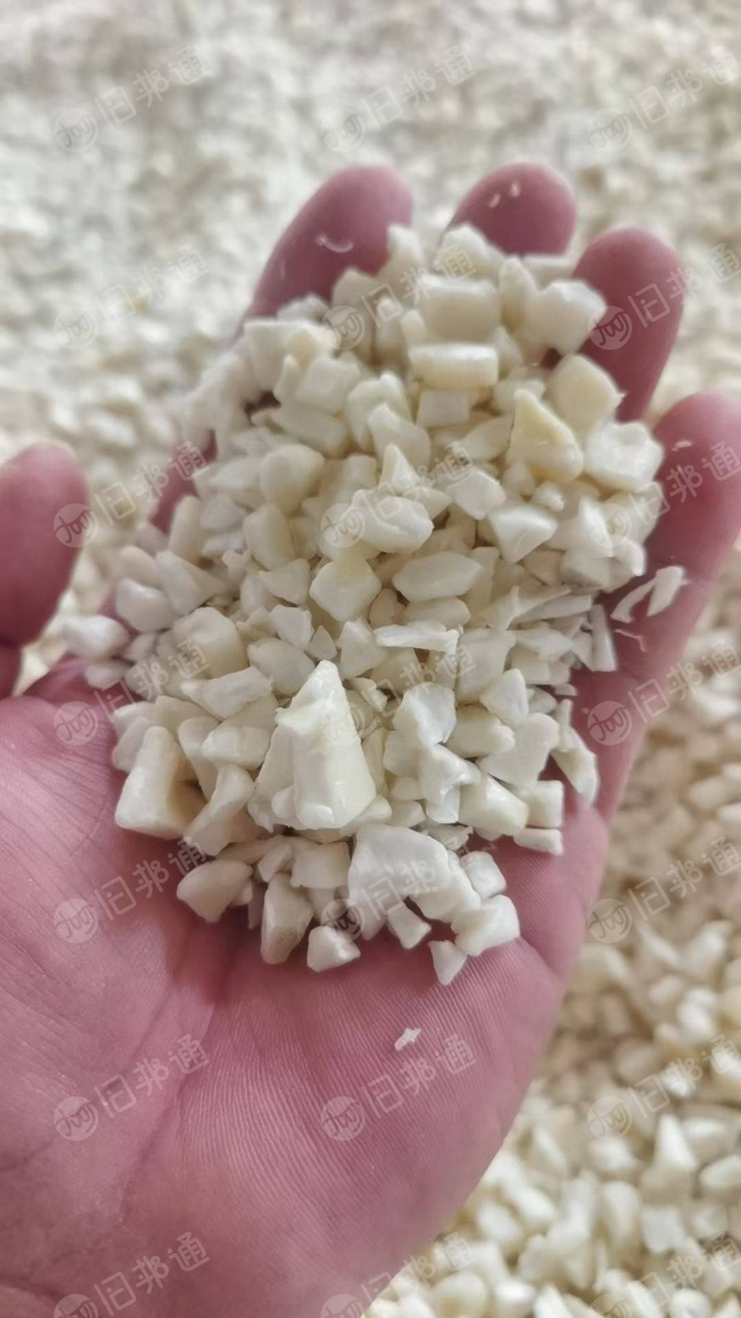 出售高冲击本色ABS破碎料，现货十吨