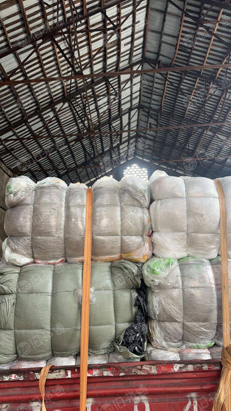 常年出售缠绕膜膜废料，高压平板膜废料，花高压膜废料