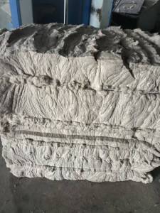 长期出售气流纺下来的纯棉鱼籽棉，风箱花，可以纺32支棉纱，现货有10吨左右，货在山东菏泽