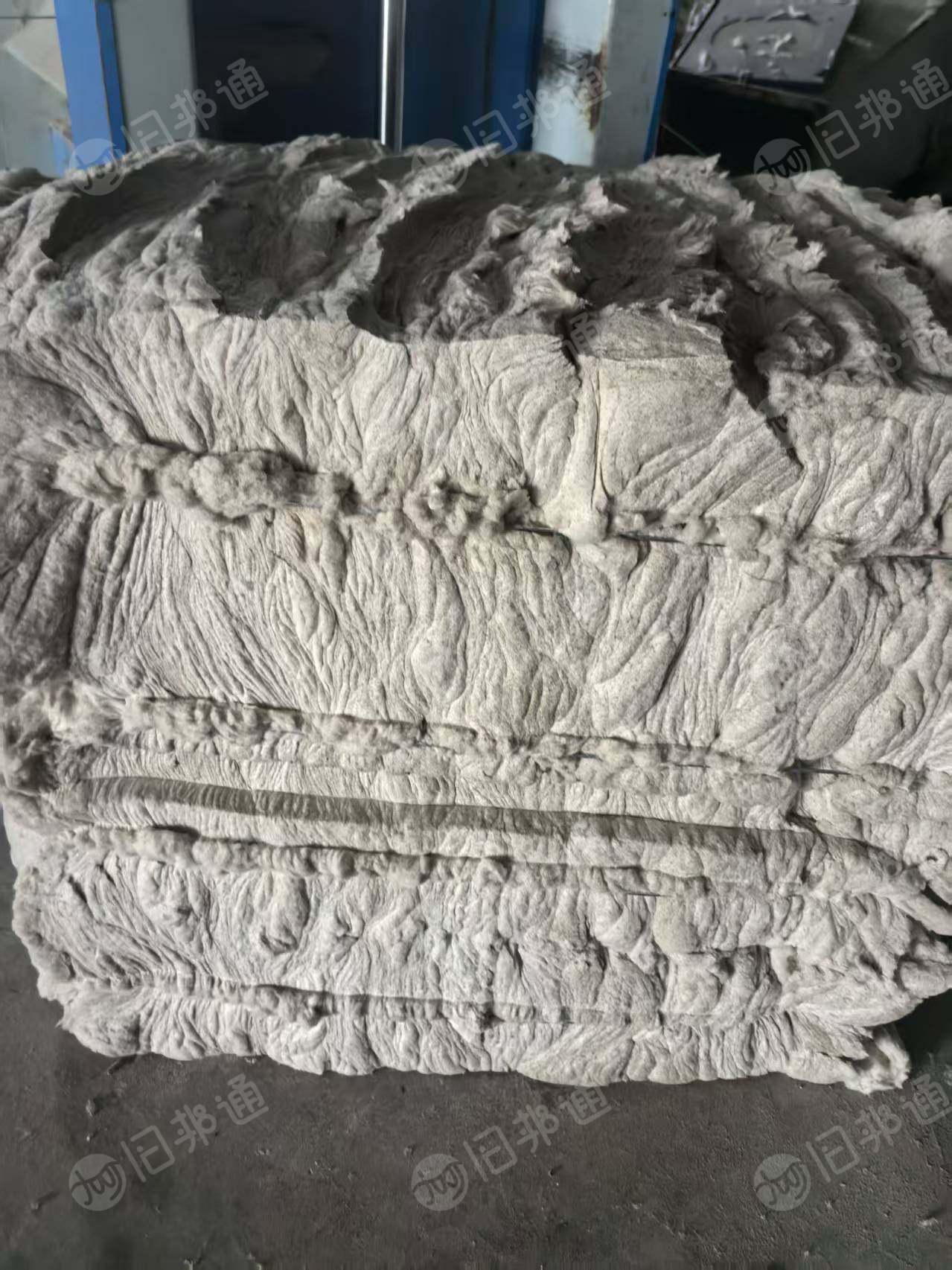 长期出售气流纺下来的纯棉鱼籽棉，风箱花，可以纺32支棉纱，现货有10吨左右，货在山东菏泽