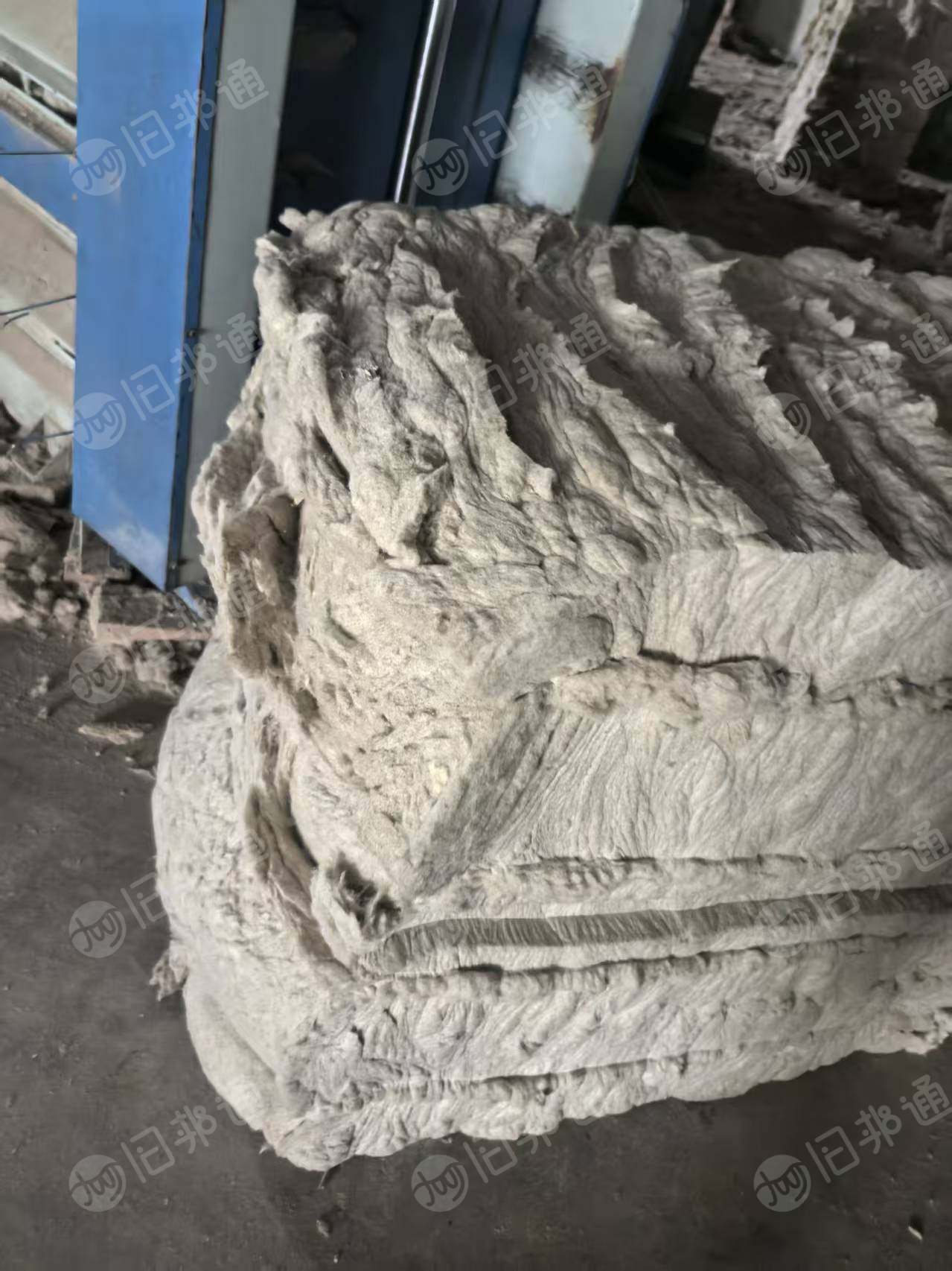 长期出售气流纺下来的纯棉鱼籽棉，风箱花，可以纺32支棉纱，现货有10吨左右，货在山东菏泽