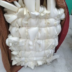长期出售废海绵，海绵边角料，无皮，有白色跟花色，月供9.6米两车，货在河北廊坊