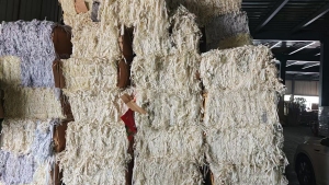 出售双胶纸边，80的本白，70的米黄，60的高白都有