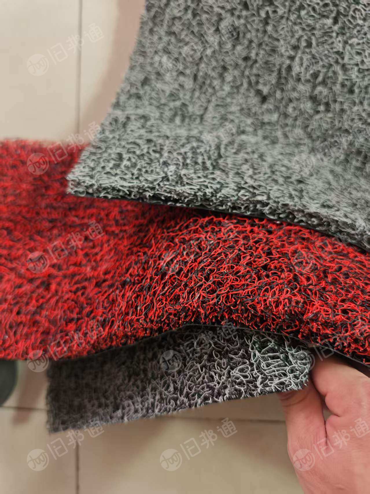 出售pvc地毯边角料，现货400吨