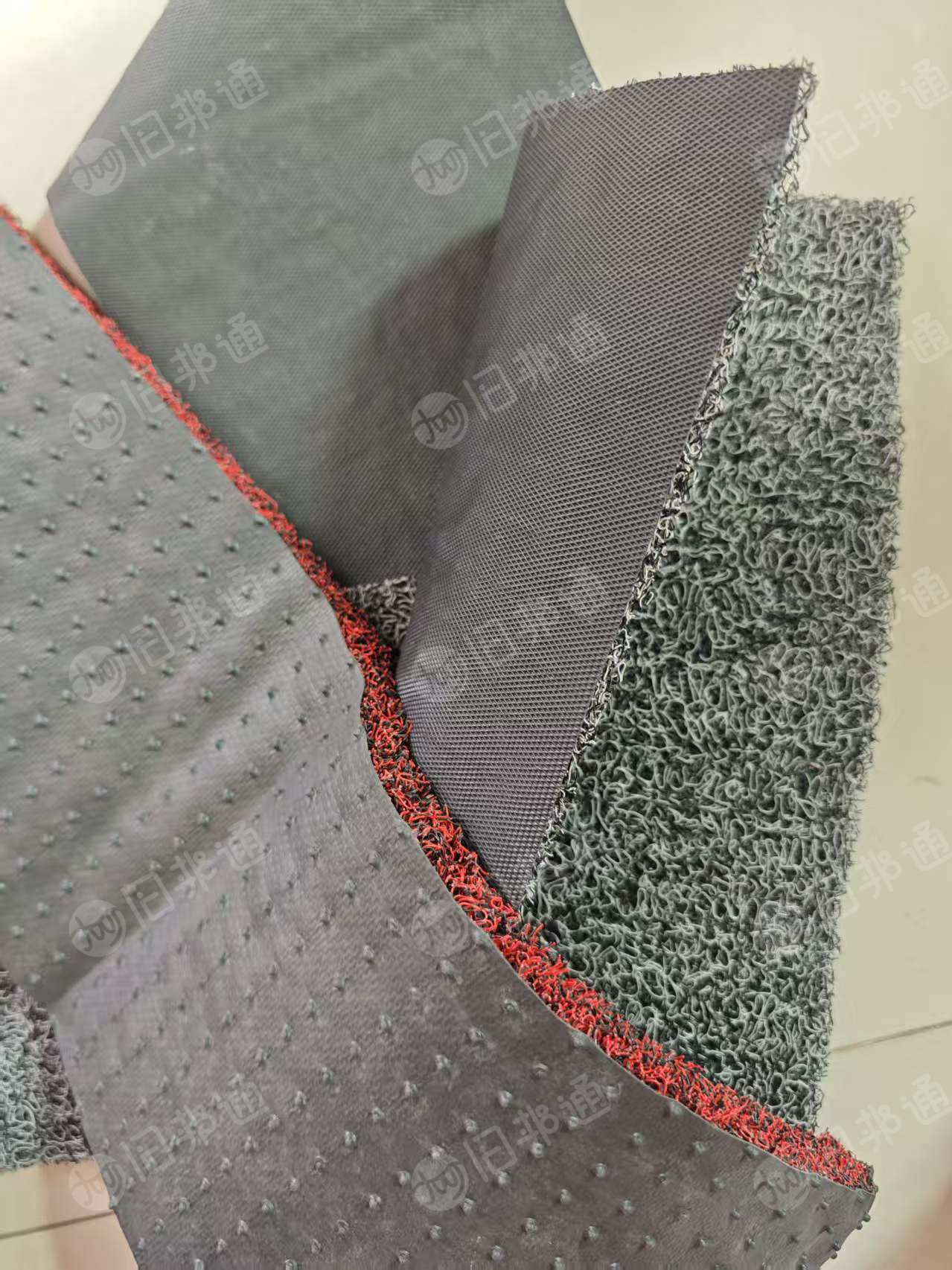 出售pvc地毯边角料，现货400吨
