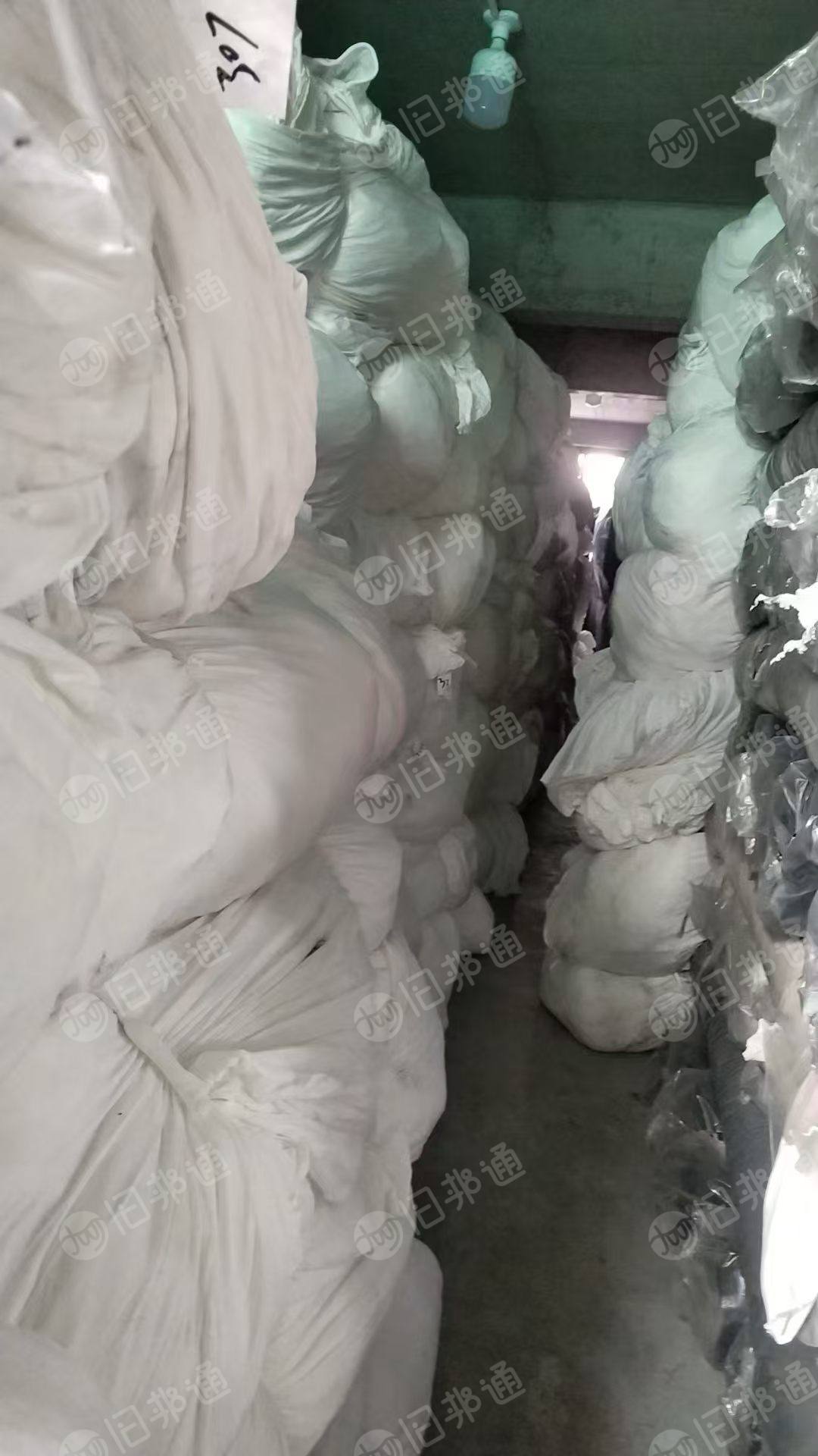 长期出售针织涤氨坯布，涤锦坯布，库存布，涤锦两百多匹，在浙江绍兴
