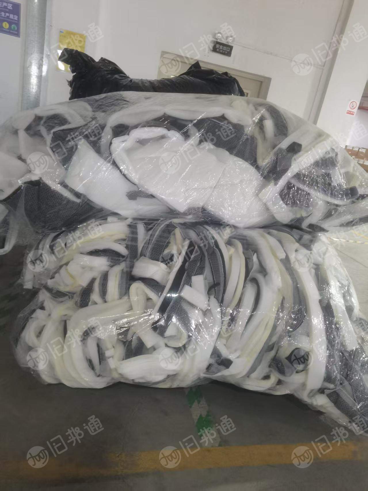 长期出售床垫厂下来的下脚料，一层海绵带一层布，货在广东深圳