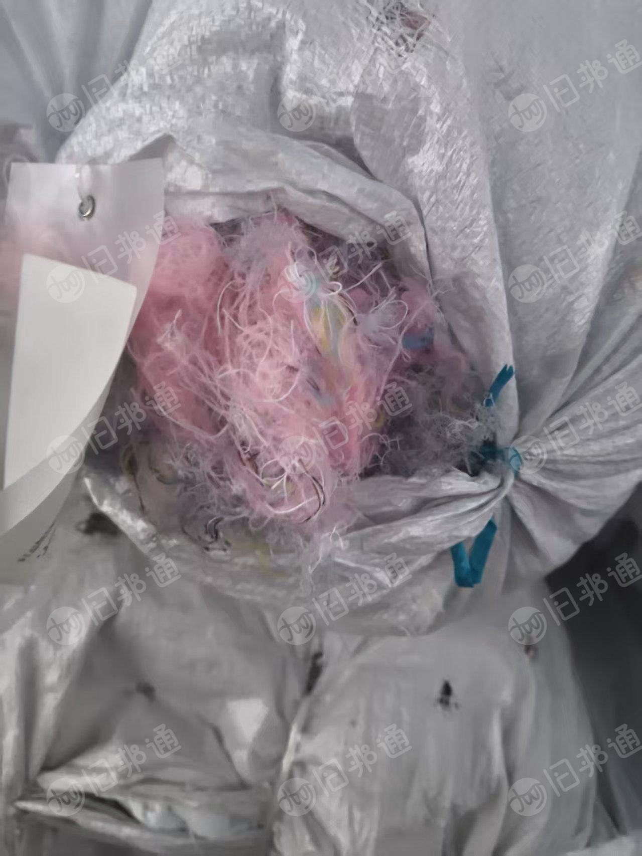 长期出售袜子下脚料，袜子废纱线，杂色，现货有30吨，货在湖北十堰