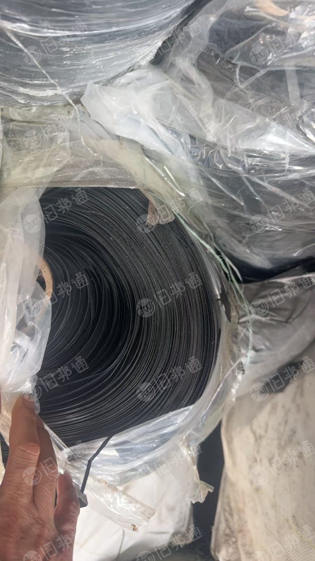 出售PC阻燃薄片料，现货6吨