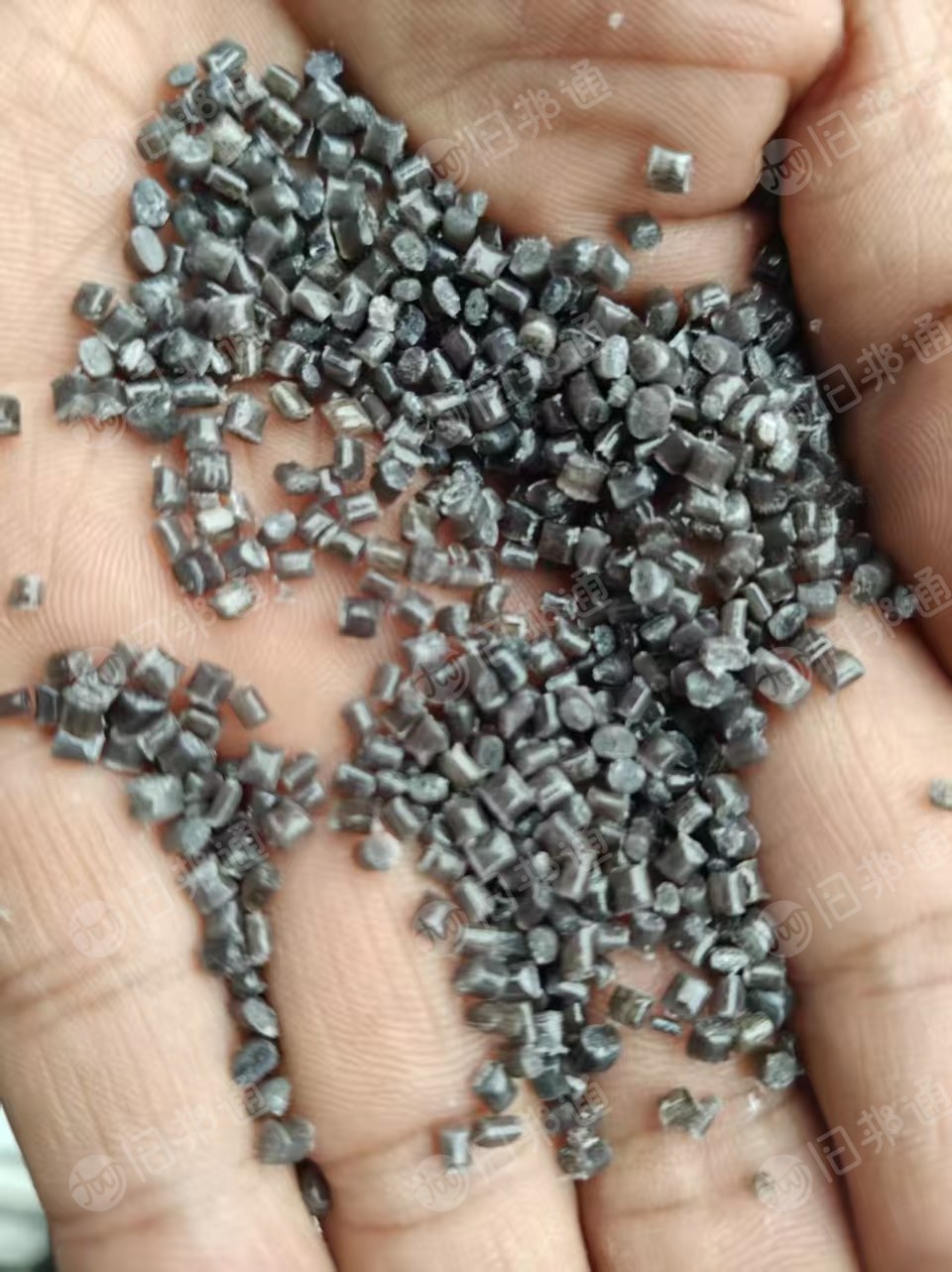 出售茶色透明PC颗粒，冲击20左右，月供50吨
