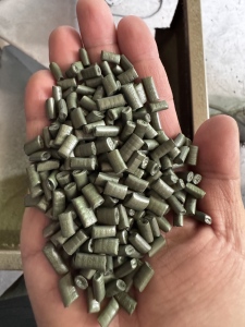出售PP颗粒，花丙膜颗粒，过80目，包拉丝编织袋打包带