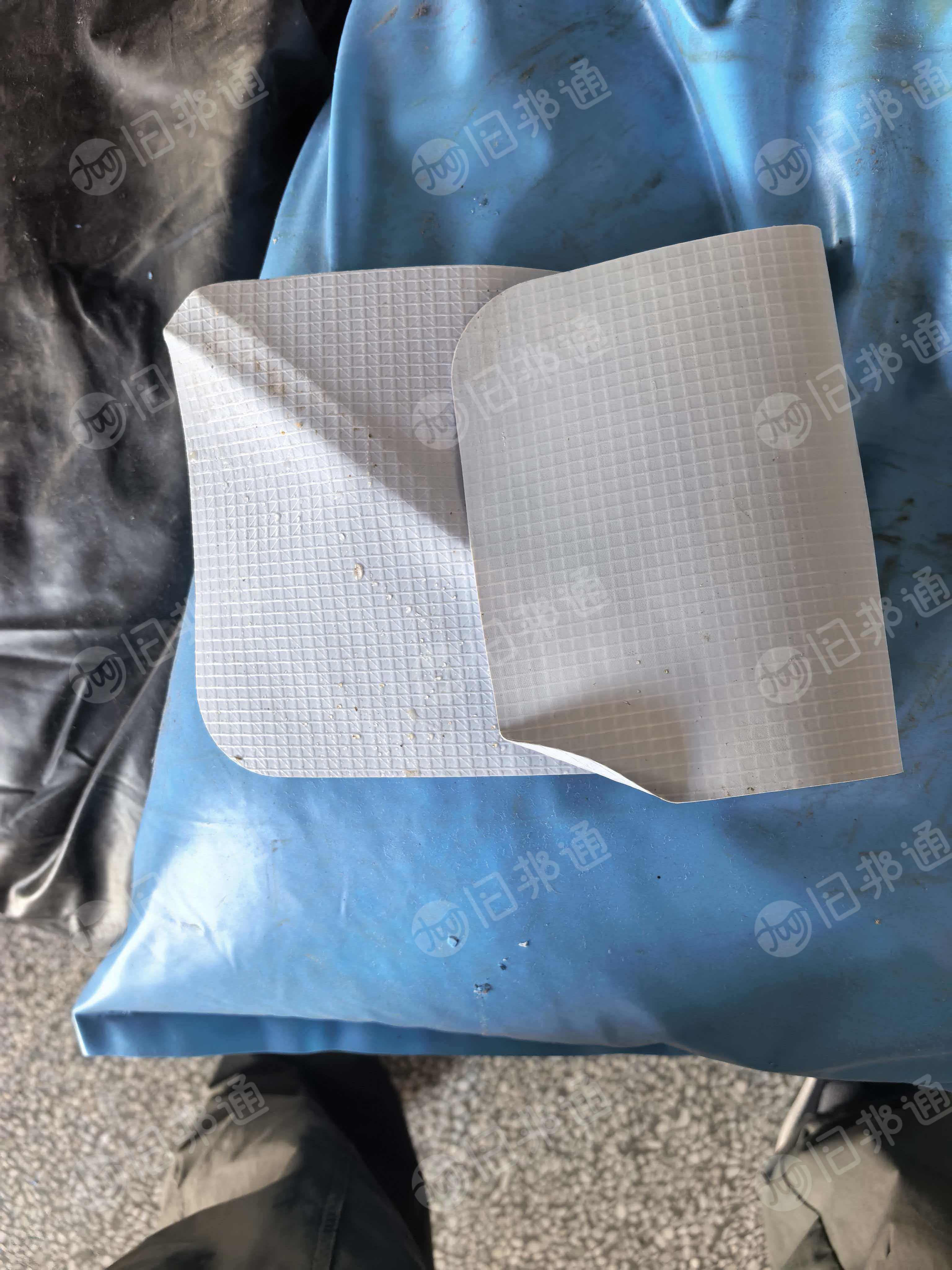 出售软质PVC边料，灰色和蓝色两种，做水池下来的，出口欧盟材料，现货200吨