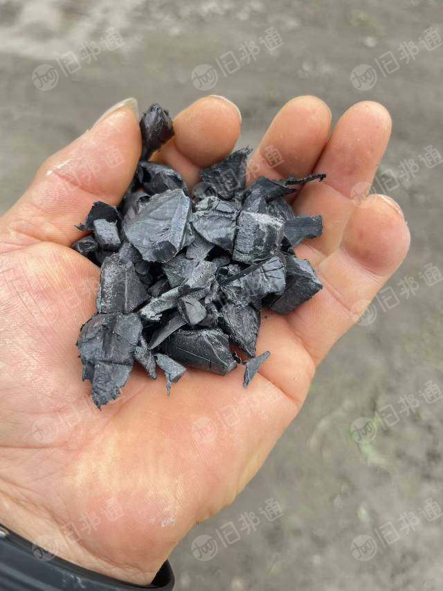 出售再生全漂pe保温皮子破碎料