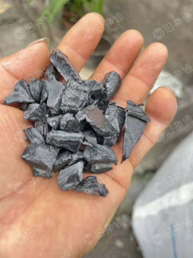 出售再生全漂pe保温皮子破碎料