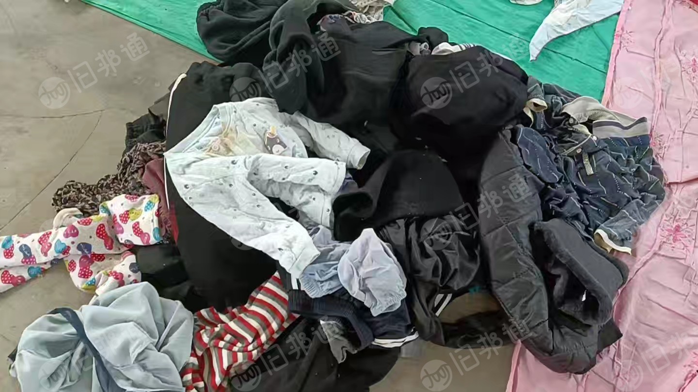 长期出售旧衣服黑料，燃烧料，现货6吨，在安徽六安