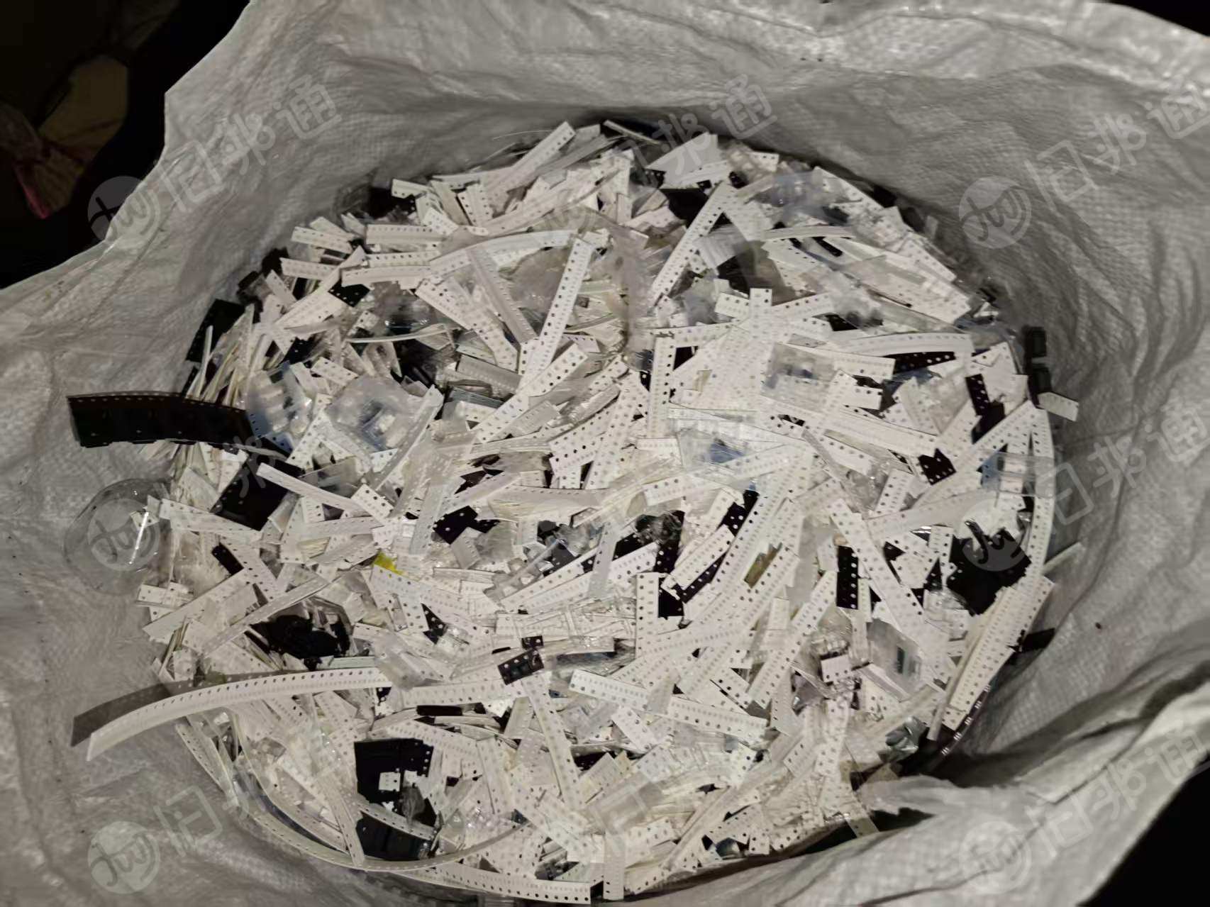 出售PET电子条废料，每个月30吨