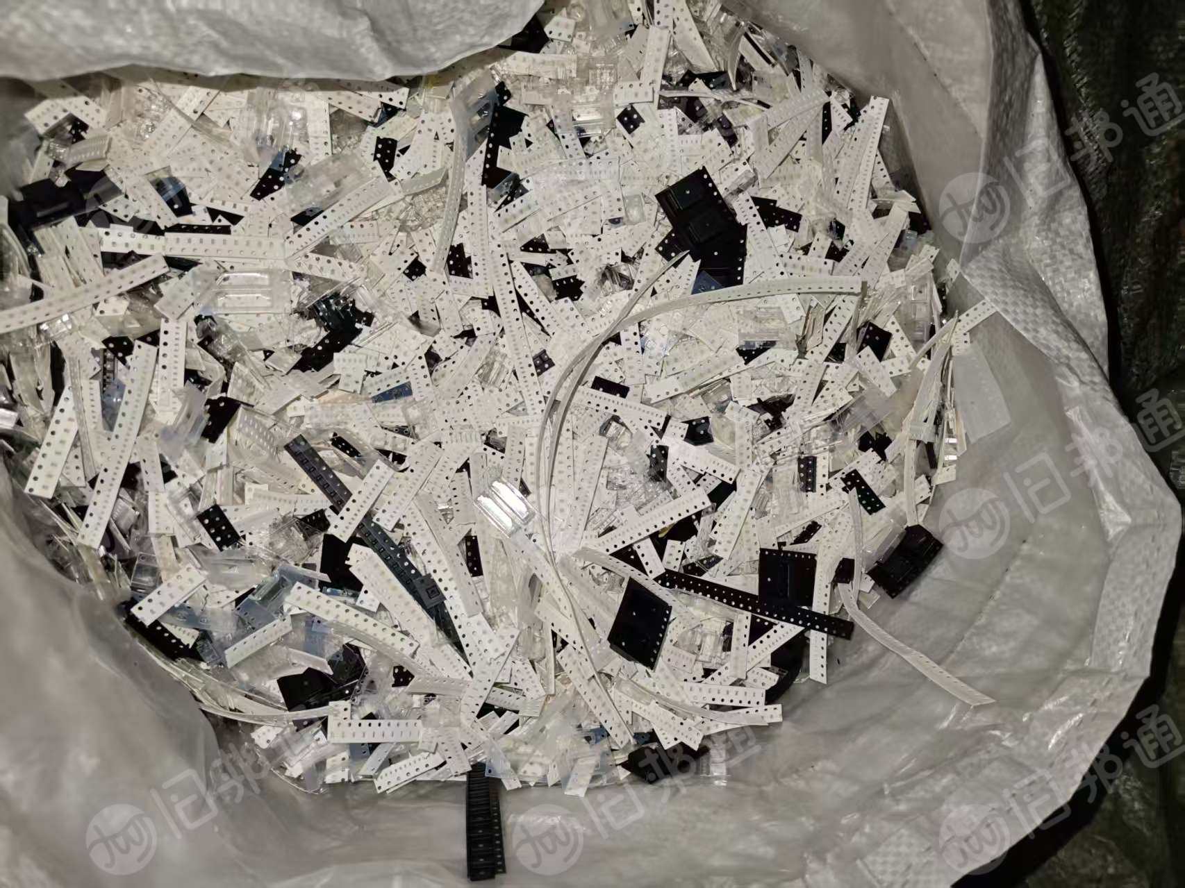出售PET电子条废料，每个月30吨