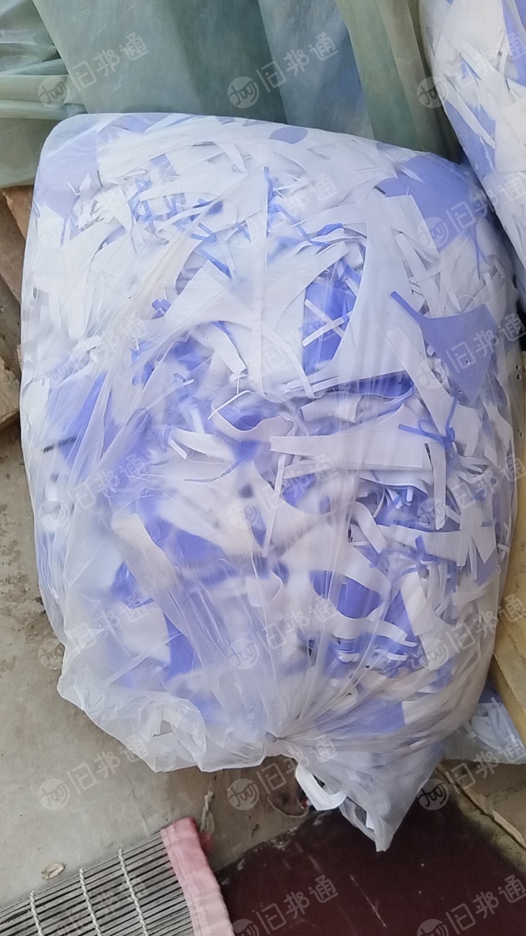 出售软pvc边料，有透明和花色的，现货20几吨