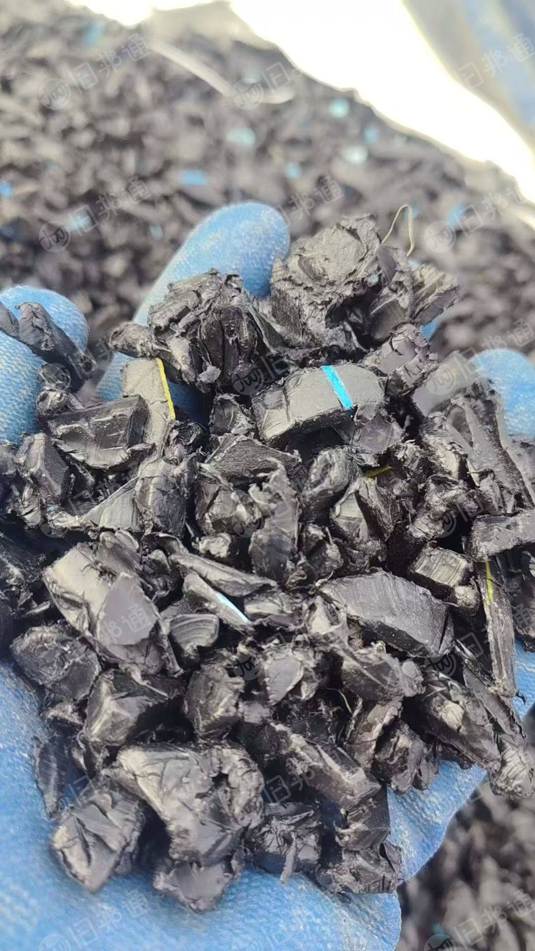 出售蓝线管破碎料,现货一挂车