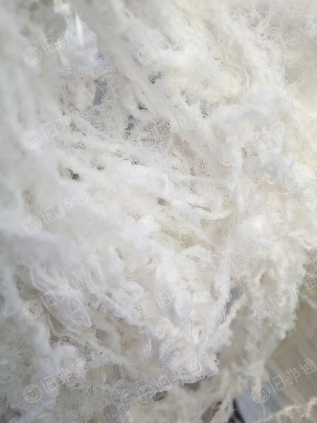 长期出售涤棉水丝，水织机下来的，用托盘控水，含水50左右，现货30多吨，货在河南信阳