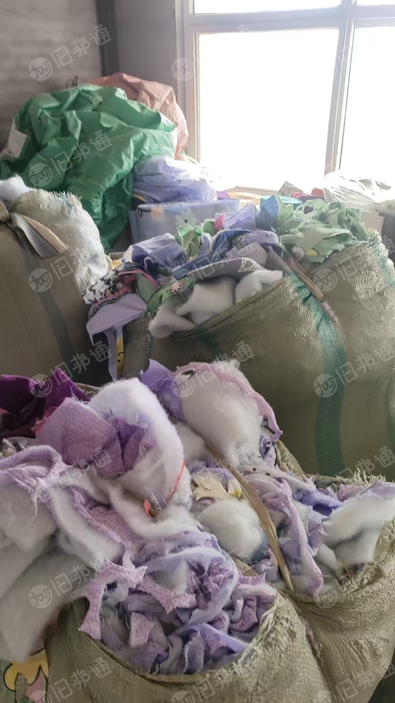 长期出售服装厂下来的绗棉下脚料，绗棉边角料，货在河北石家庄