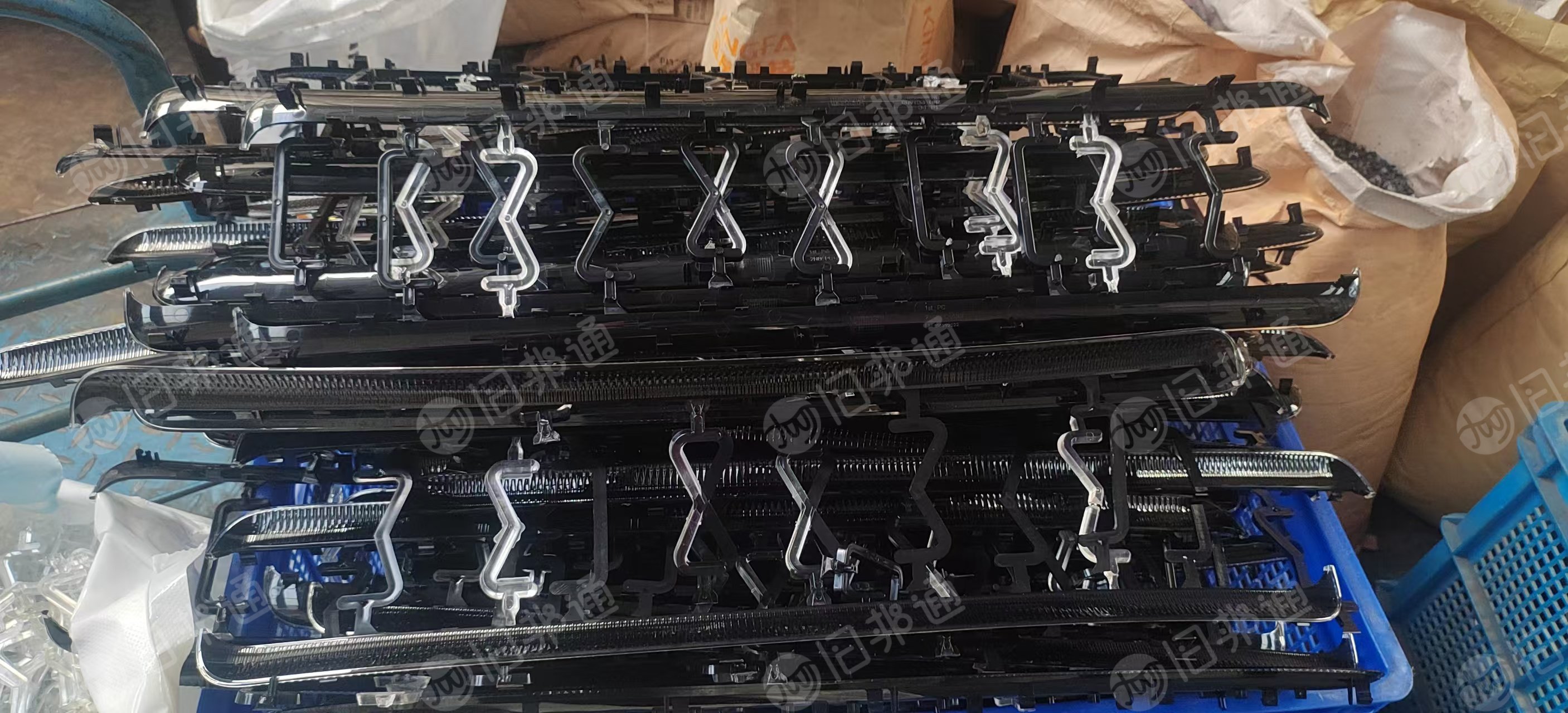 出售PC，PC/ABS毛料跟破碎料