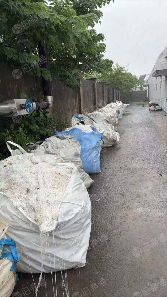 长期出售尼龙水丝，单6尼龙废丝，含水50左右，现货9.6米一车