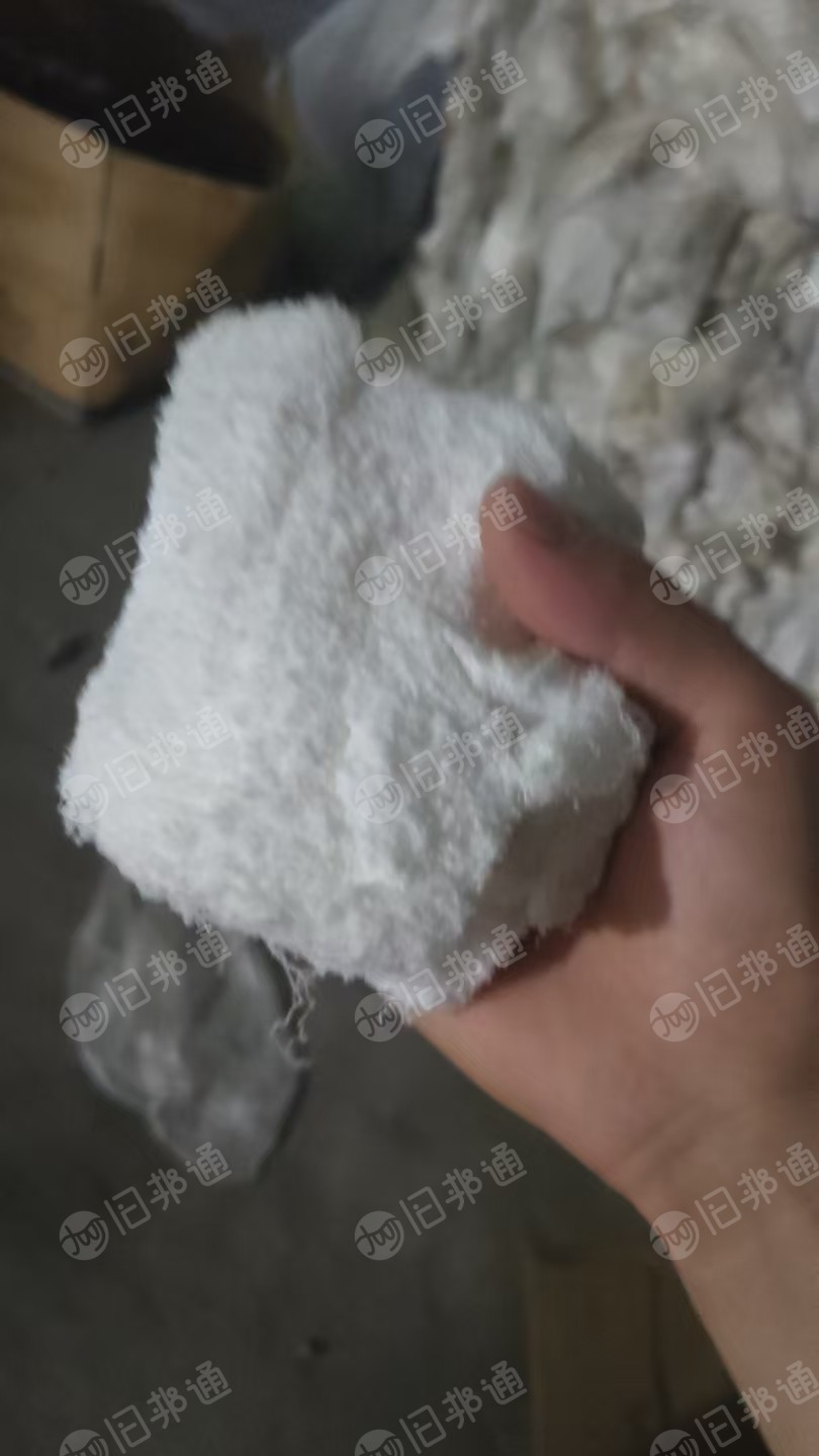长期出售锦纶包芯纱包覆丝，外面锦纶40D里面氨纶18D，现货40吨，货在广东汕头