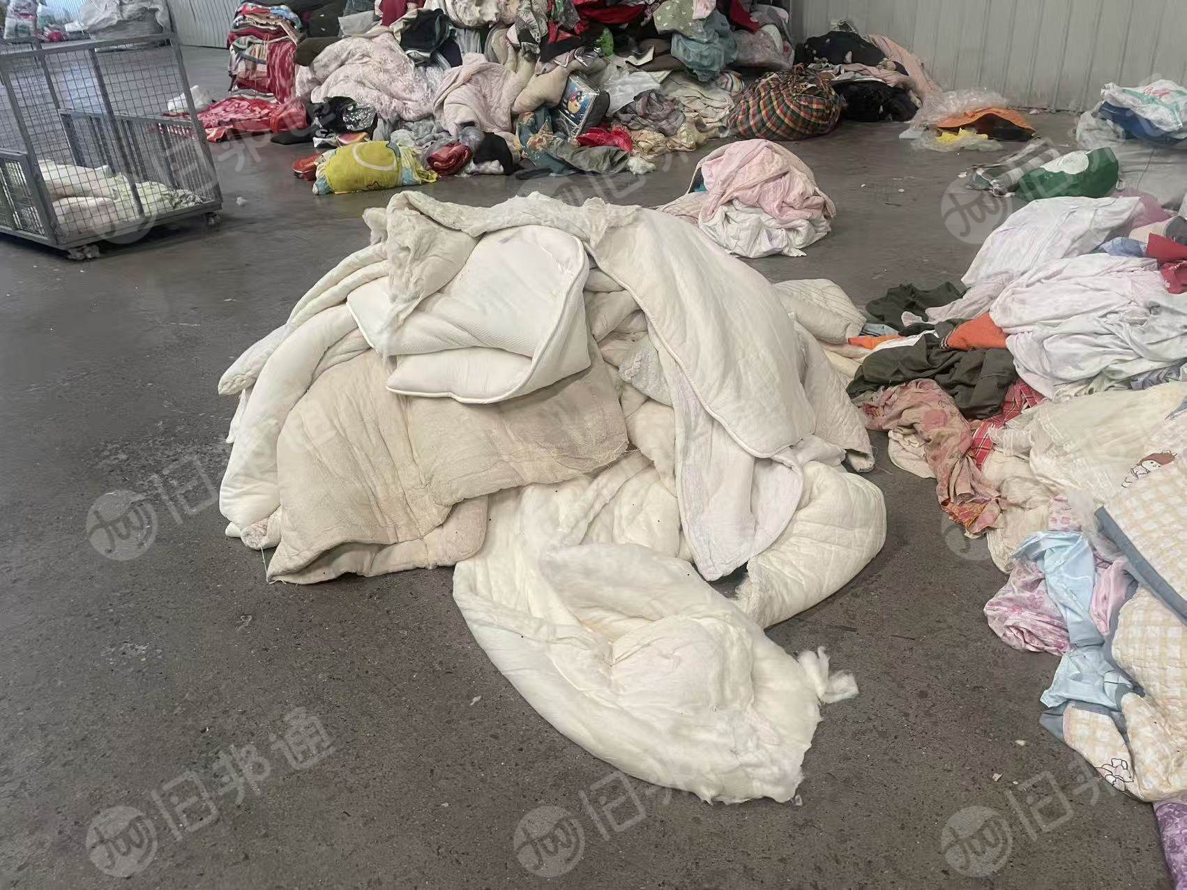 长期出售纯棉被子，旧棉被，现货四吨左右，货在山西太原