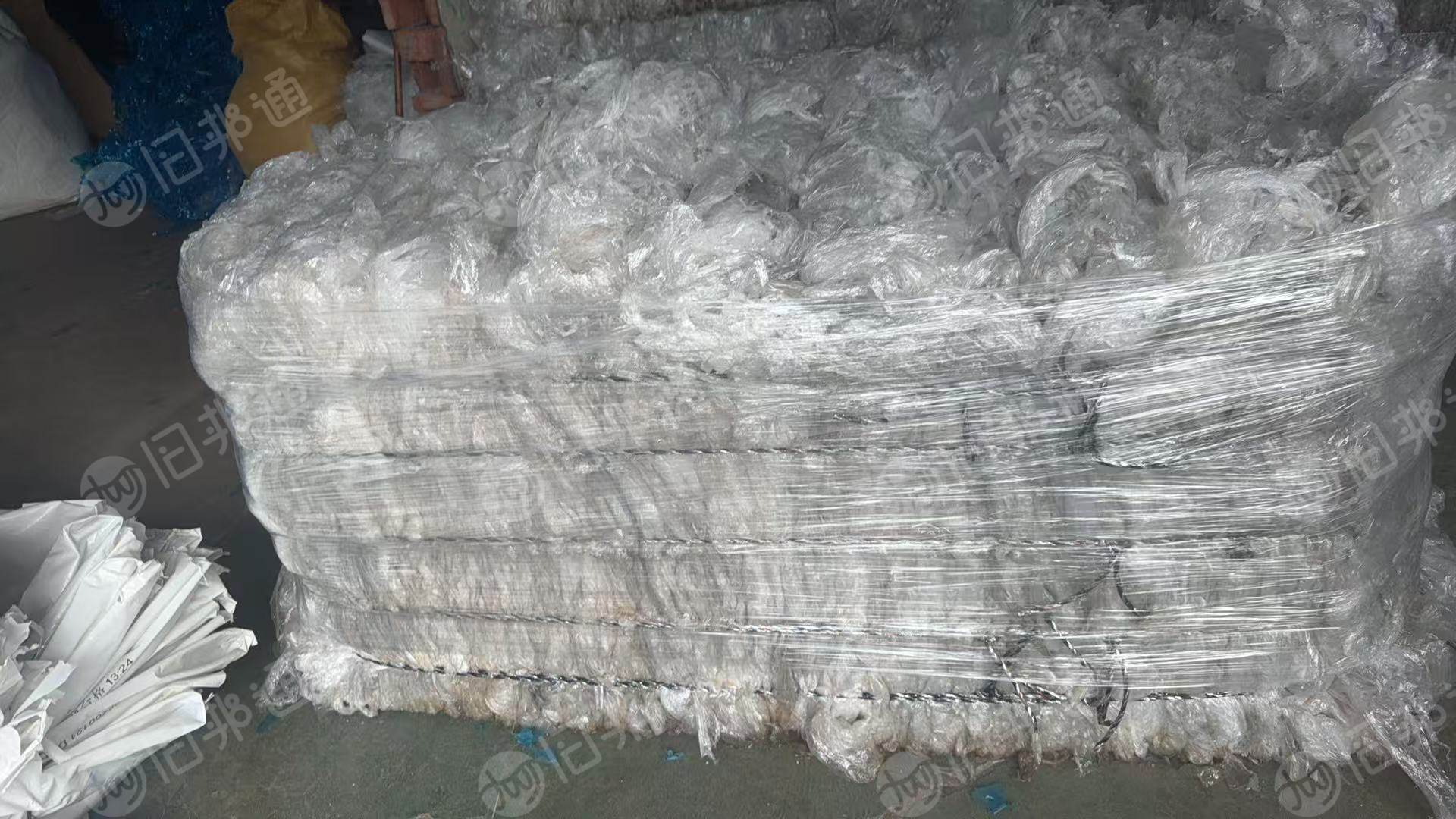 长期出售干造缠绕膜，现货20吨左右，9米6的一车