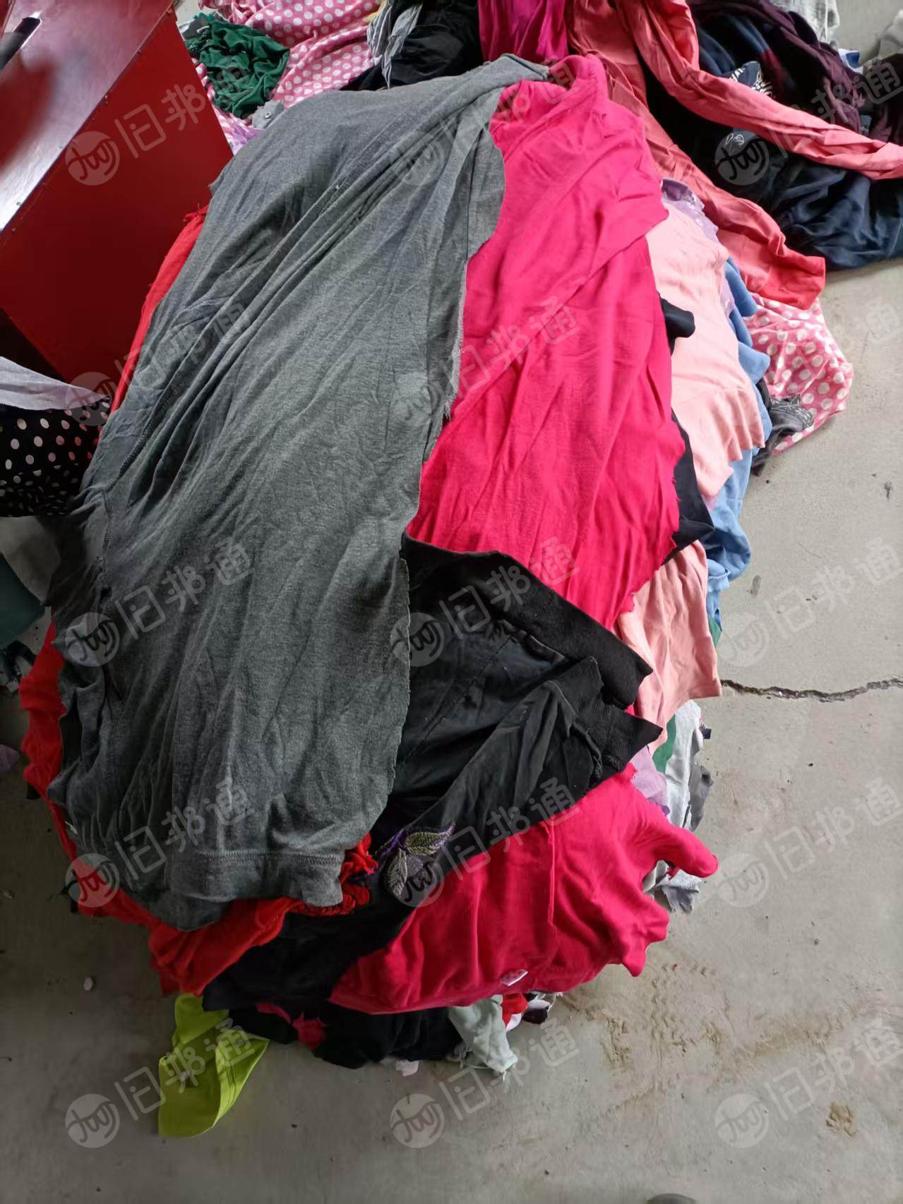 长期出售杂色擦机布，清洁布，抹机布，剪好的，打捆，含棉量90左右，现货20吨，在河北保定