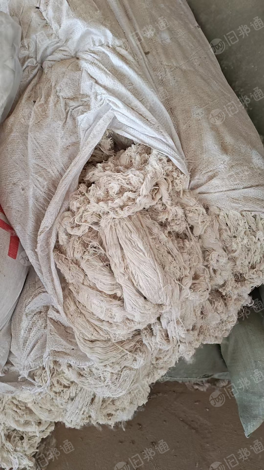 长期出售纯棉漂白棉纱，纯棉漂白纱线，不含水不含浆，现货100吨，在山东滨州