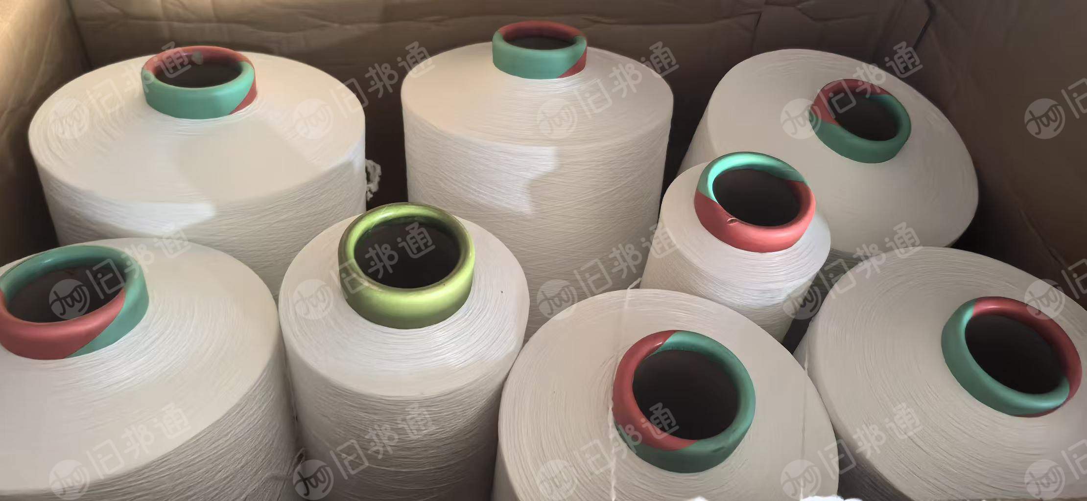 长期出售涤纶处理丝，涤纶废丝，450D，可以做绞边丝，现货只有4吨左右，货在江苏苏州