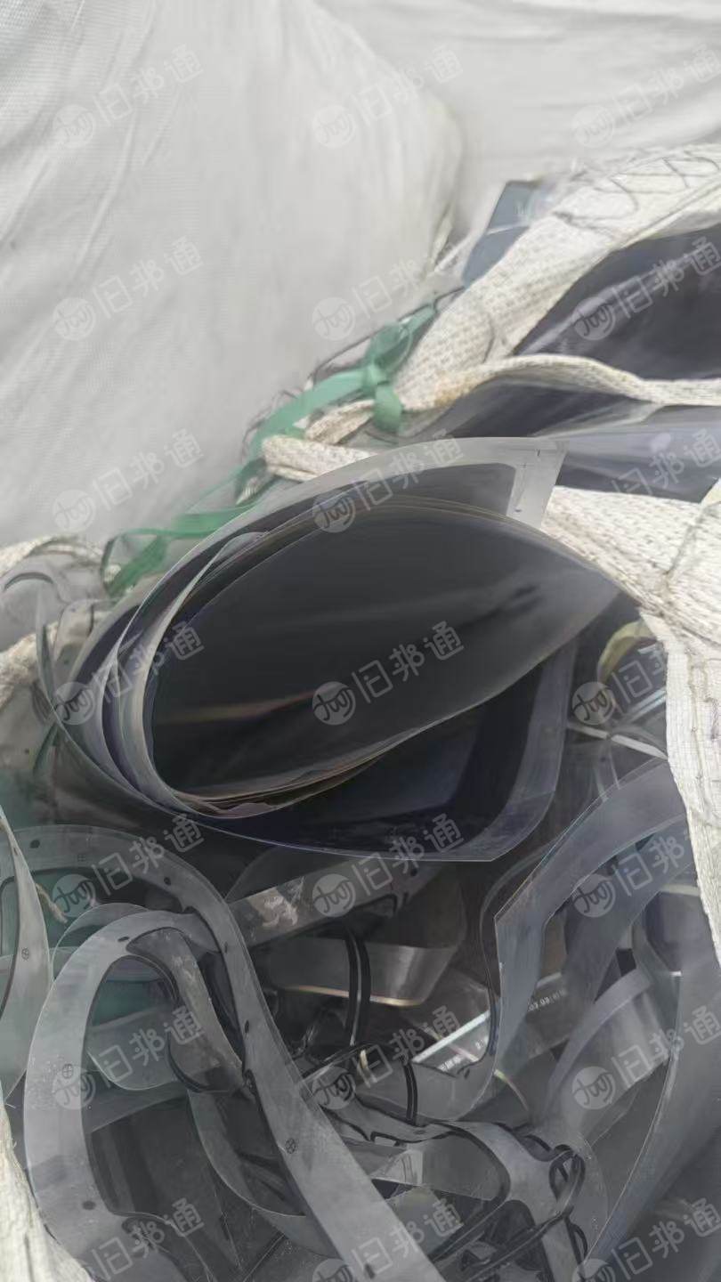 出售PET烤漆膜，厚度8丝到18丝各占一半，现货20吨