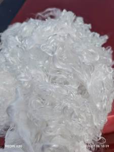 长期出售做防弹衣下来的UD布下脚料，超高分子聚乙烯的，有除过胶了，月供7吨左右，货在山东青岛