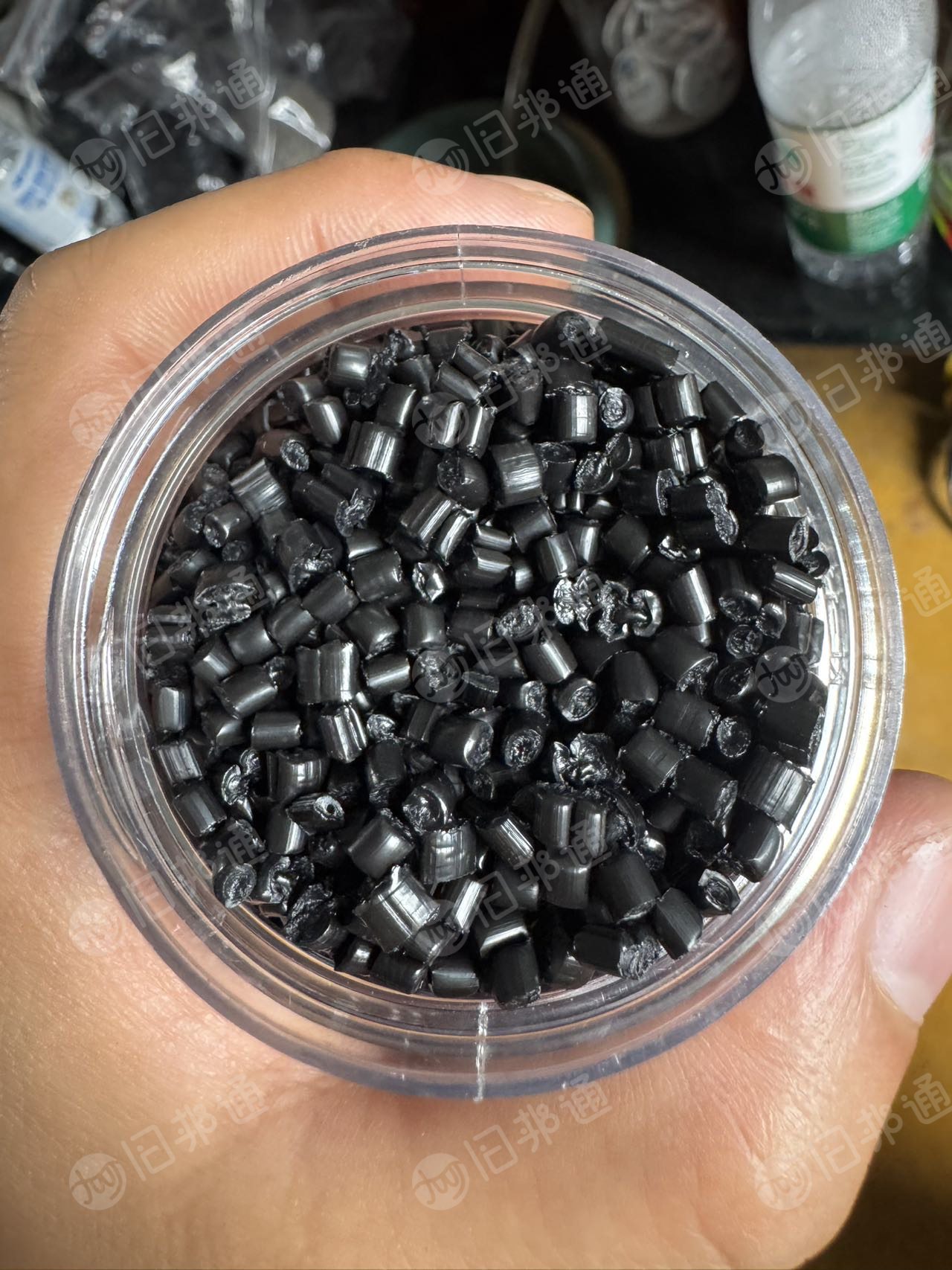 出售PP均聚高光颗粒，过两层100目网，现货十吨，月产50吨