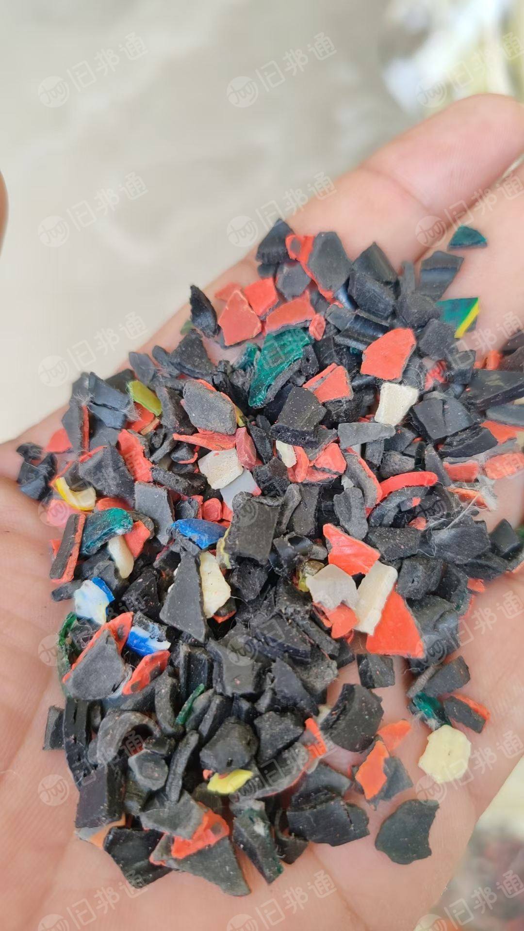 长期出售三级PVC线管破碎料