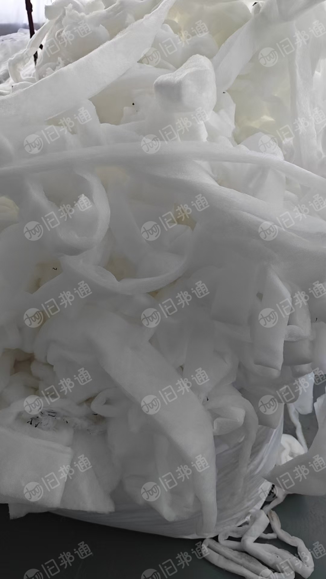 长期出售家纺厂下来的边角料，有废布，丝棉等，一周处理4.2米一车，统货出，货在山东菏泽