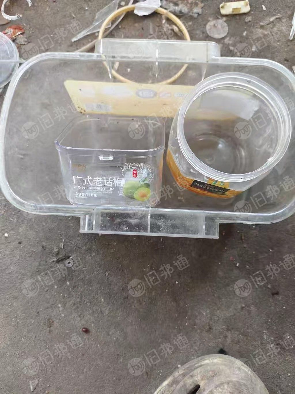 长期出售食品下来的pet吸塑盒破碎料，含标签，现货20吨
