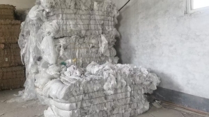 长期出售水洗缠绕膜废料，混压平板膜，缠绕膜占比50%，现货一挂车
