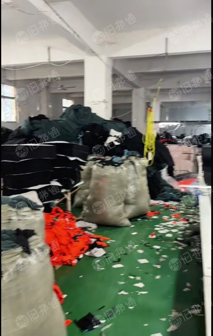 长期出售老色涤纶废布，涤纶边角料，现货够9.6一车，在江苏宿迁
