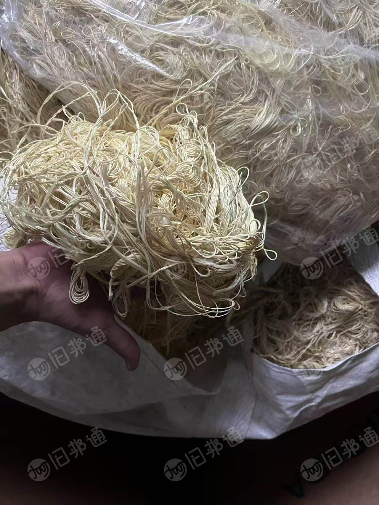出售芳纶废丝，芳纶1414废丝，没有带胶，现货有几吨，货在湖北武汉
