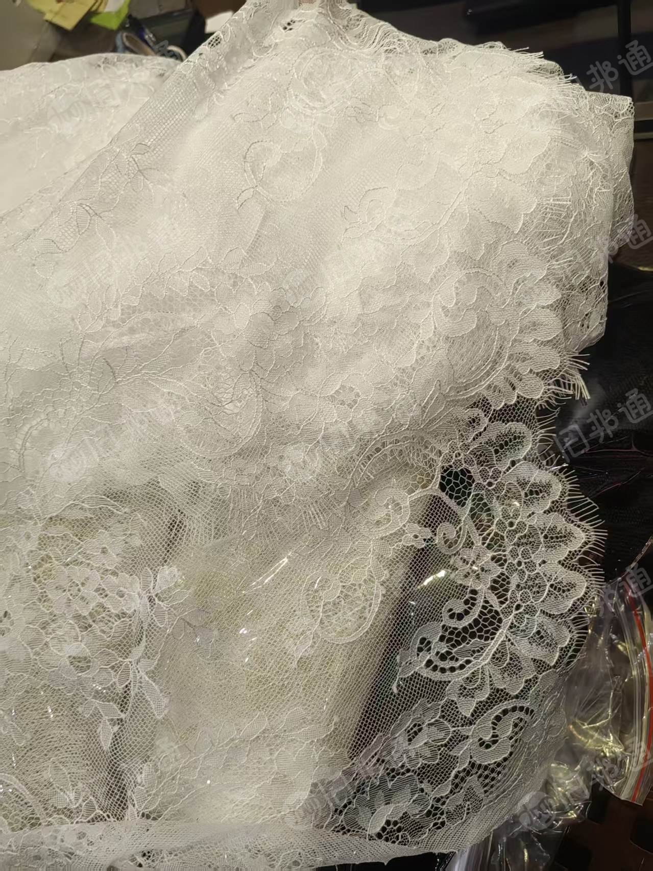 长期出售印染厂下来的锦纶布头，锦氨布头，月供几十吨，在福建福州