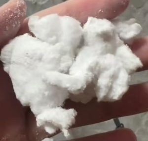 长期出售纯棉毛毛料，纯棉磨毛料，棉短绒等，现货有30吨，货在广东佛山