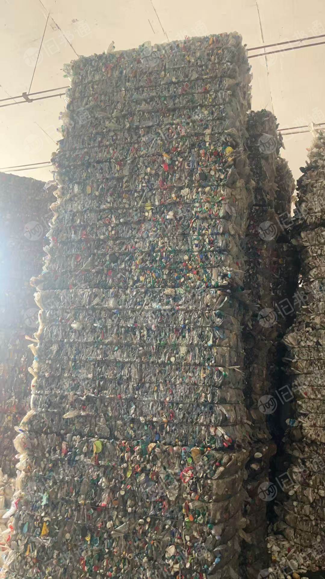 出售PET油壶砖，二级蓝白瓶砖，绿瓶砖，现货各一挂车