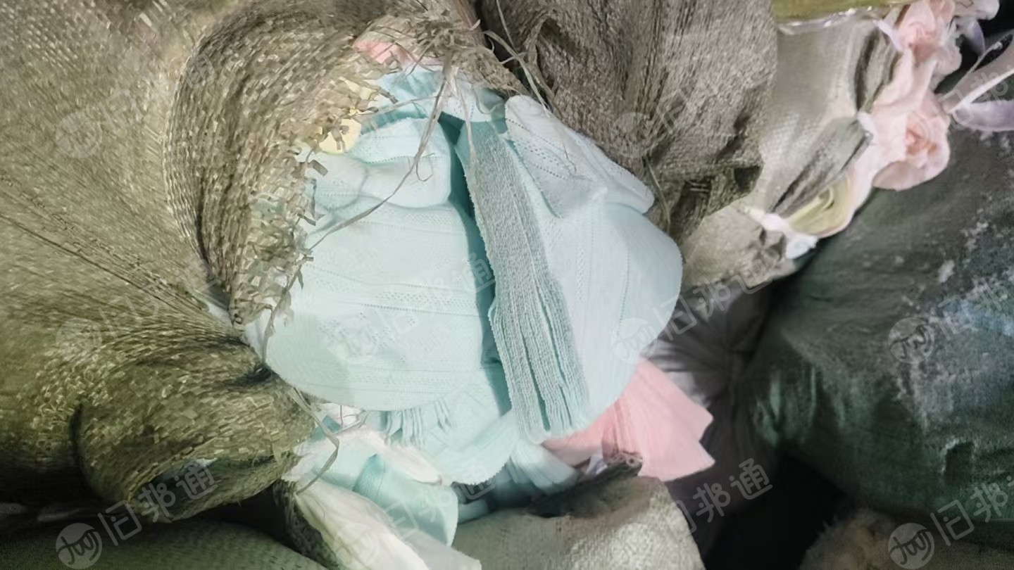 长期出售纯棉针织废布,纯棉开花料,不带氨纶的,现货8吨左右,货在湖南益阳