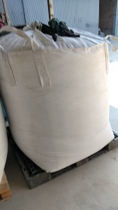 出售B级PET吸塑盒破碎料，现货十几吨，每个月二三十吨