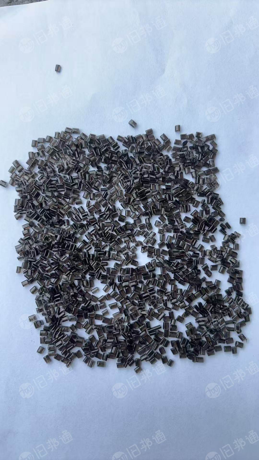 长期出售PC色透颗粒,冲击65、溶脂15,可用于用于板材,3c数码配件,灯饰,小家电,眼镜