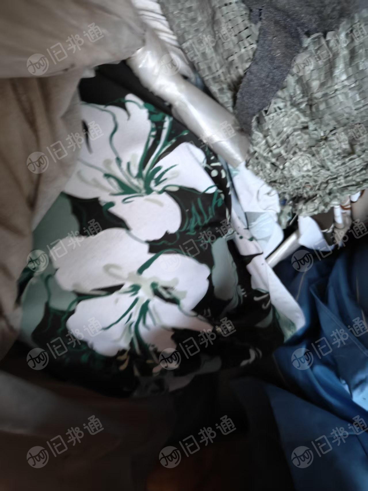 长期出售服装厂边角料，有泳装卷料，牛仔卷料，3米5米大块布，螺纹针织废布，统货出，在辽宁大连